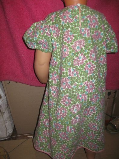 Детское винтажное платьице с рукавчиками фонарик. Дл=65см.(34)