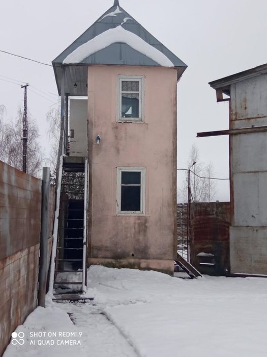 Виробнича пристанційна база з колією