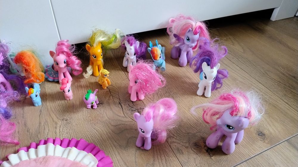Sprzedam kolekcję koników pony