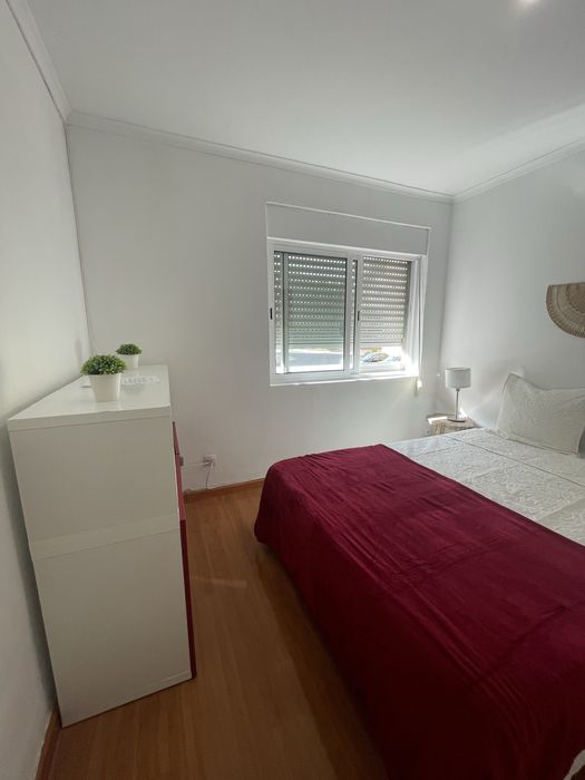 Quarto individual com tv 8min do metro Encarnacao sem caução