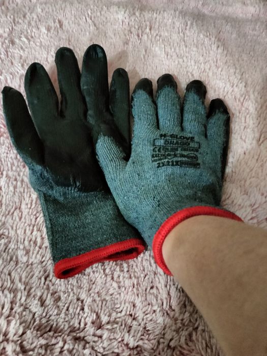 Рукавички роба прорезинені