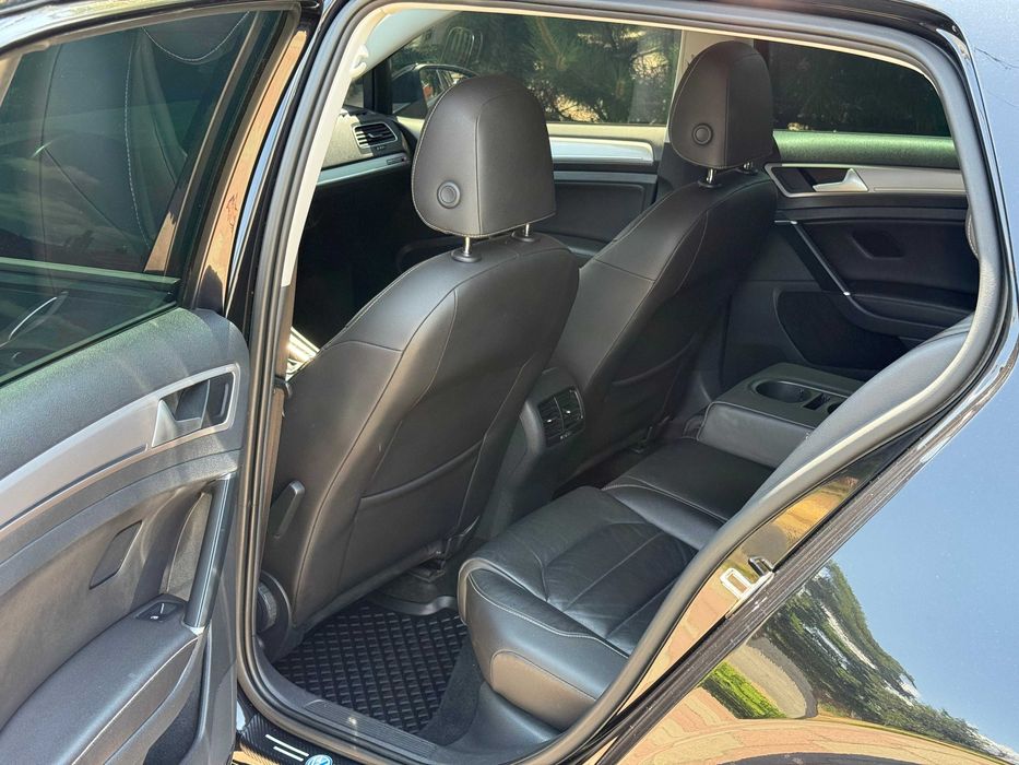 Продам VOLKSWAGEN e-Golf 24кв Електро