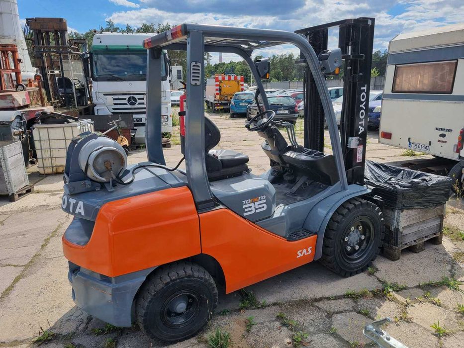 Wózek widłowy TOYOTA * typ 02-8FGJF35 * LPG * 3500kg * import Niemcy