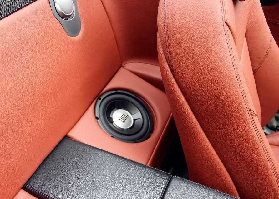 Обшивка салону, сидінь, стелі. Переобладнання мікроавтобусів.