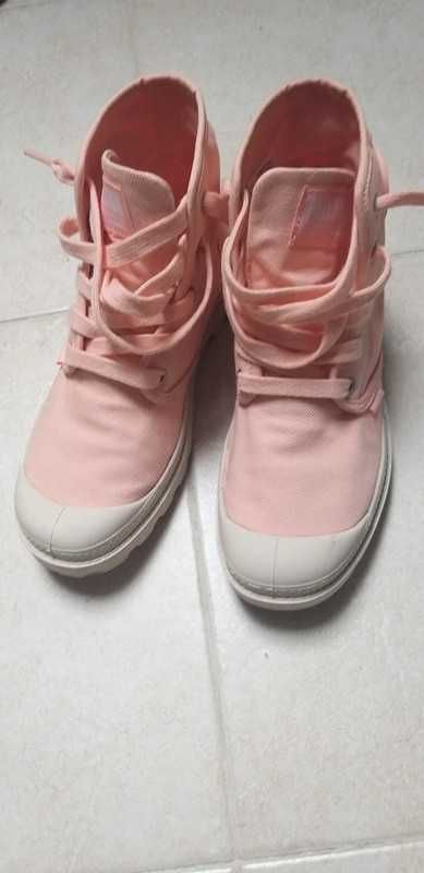 Vendo Botas Palladium Novas - T37