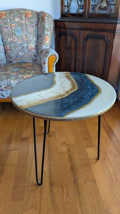 Stolik kawowy z żywicy epoksydowej 55 cm