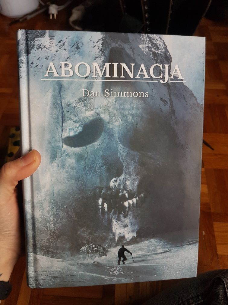 Abominacja dan simmons