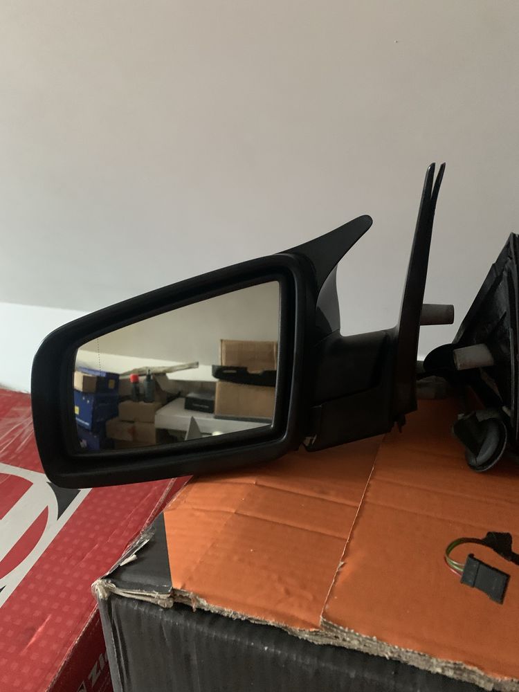 Продам зеркала BMW E60 LCI