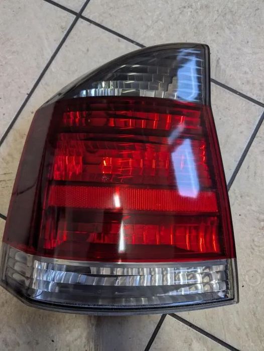 lampa lewa tylna tył opel vectra c hb