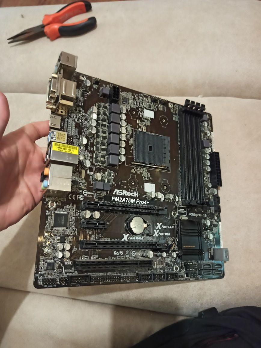 asrock fm2a75m pro4+