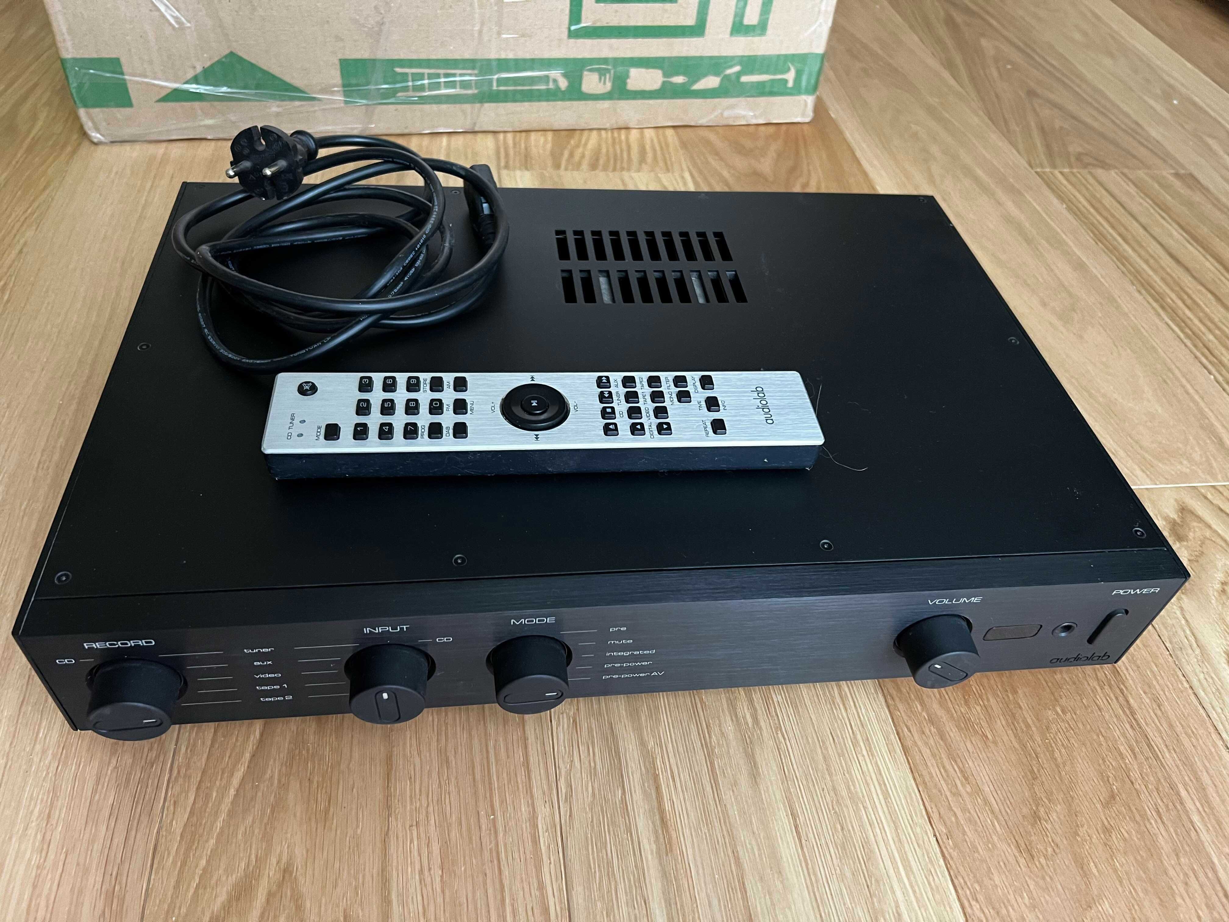 Audiolab 8200A wzmacniacz zintegrowany