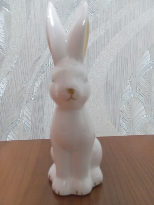 Подарок сувенир фигурка фарфоровая статуэтка зайчик