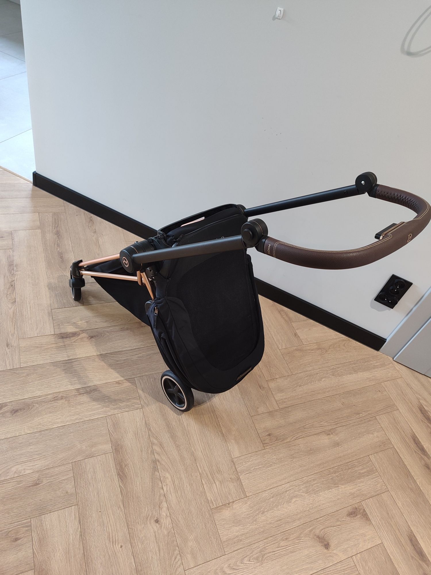 Wózek spacerowy marki Cybex Mios stan niemalże idealny