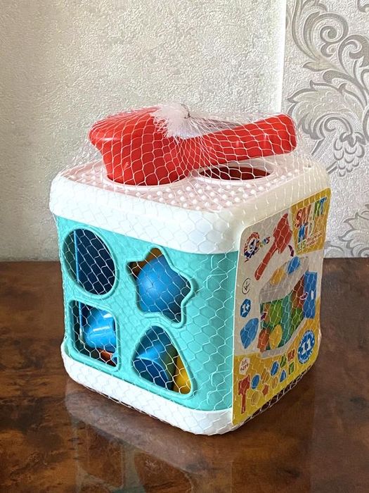 Розвиваюча іграшка дитячий куб сортер