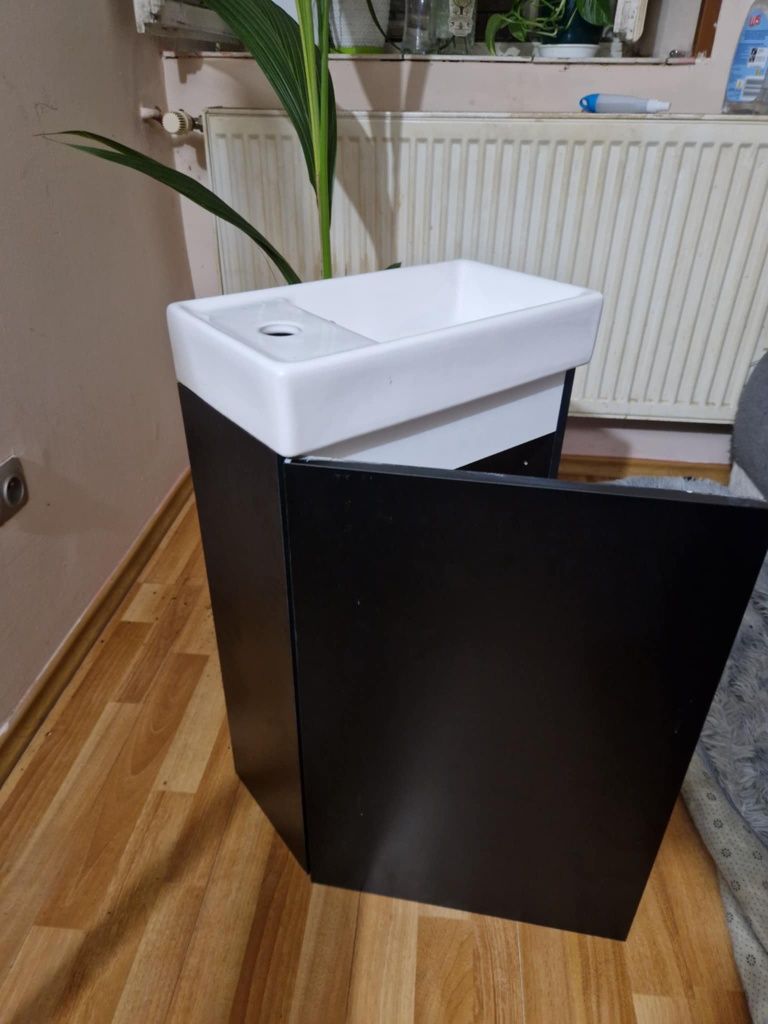 Sprzedam szafkę pod umywalkę wraz z umywalką