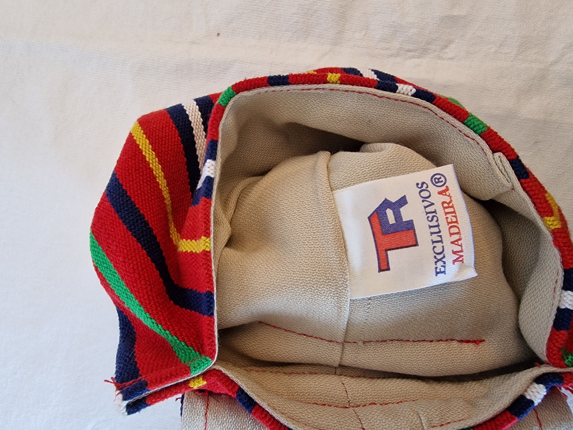 Mochila no tecido regional da Madeira para criança