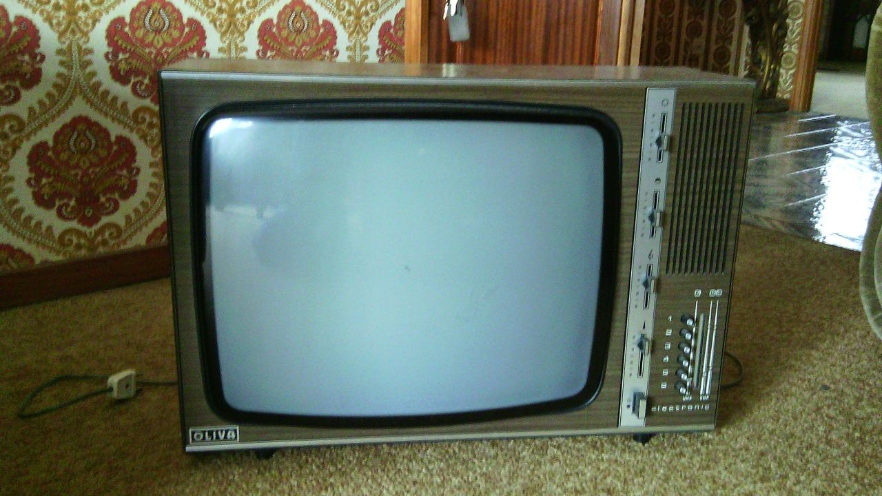 Tv antiga (não funciona)