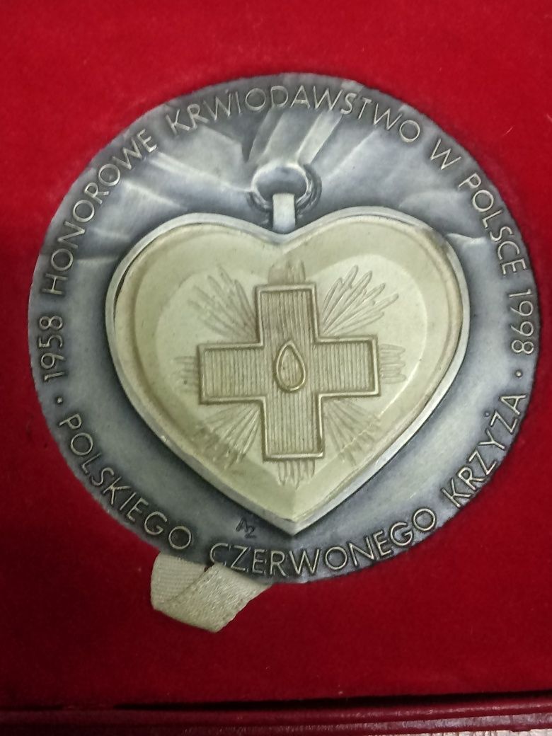 Medal Pamiątkowy 40 - lecia Honorowego Krwiodawstwa