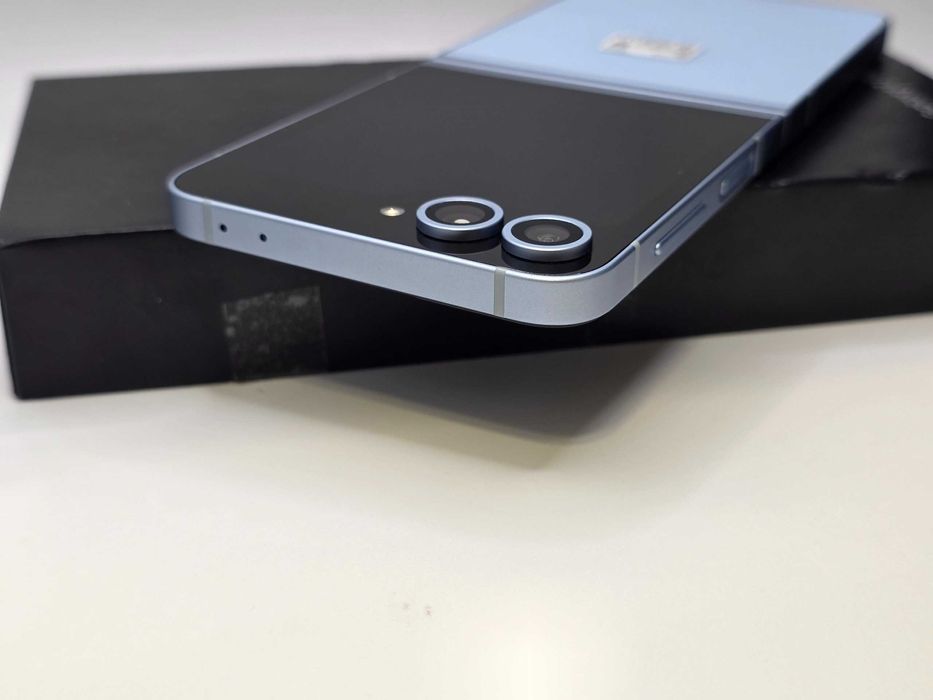 Samsung Z Flip 6 12/256/512