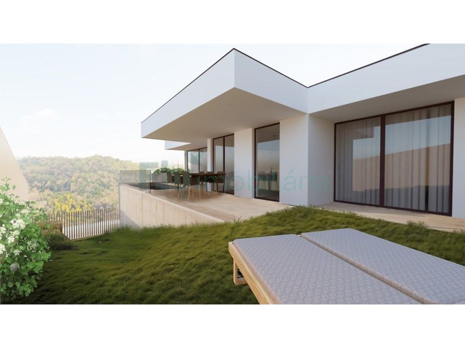 Terreno Urbano em Conde e Gandarela, Guimarães