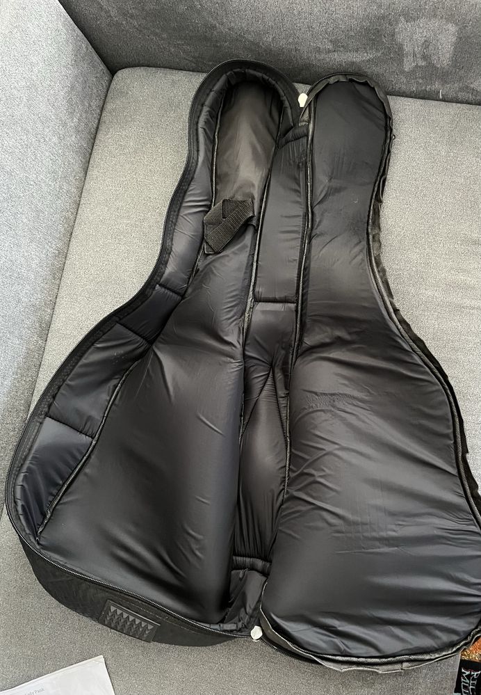 Gitara klasyczna drewniana firmy admira 1/2 dziecieca + zestaw