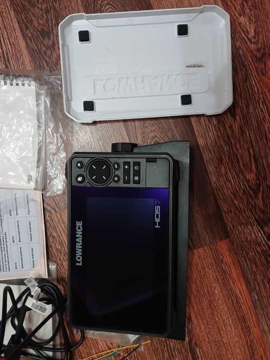 Эхолот Lowrance Live 7