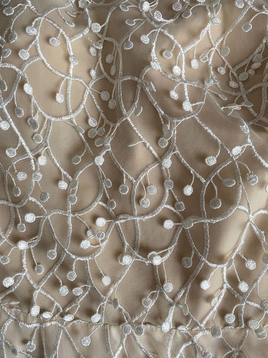 Сукня підійде як на випускний так і на розпис