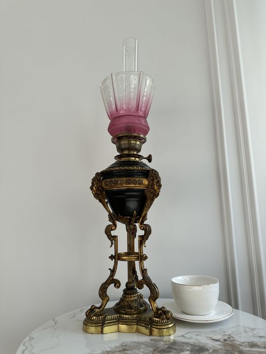 Антикварная керсиновая лампа. Франция, 19 век.