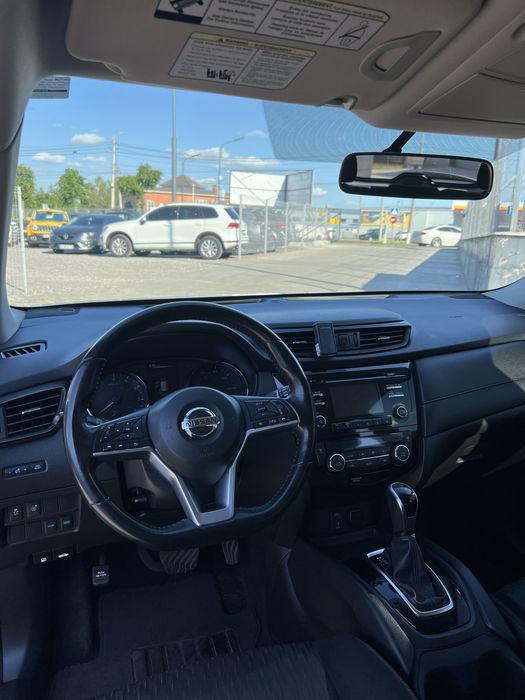 Продам Nissan Rogue