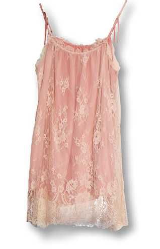 różowa sukienka halka koronkowa na ramiączkach delikatna