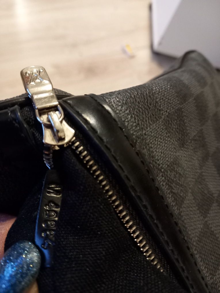 Louis vuitton duża meska nerka skóra monogram
