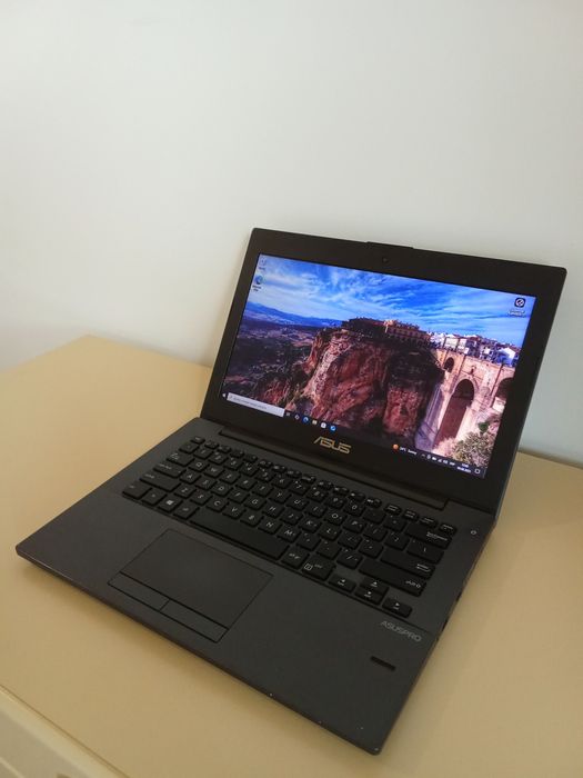 ASUS PU301L/ i5-4gen/ ddr3 8gb/ ssd 240 gb/13.3 HD