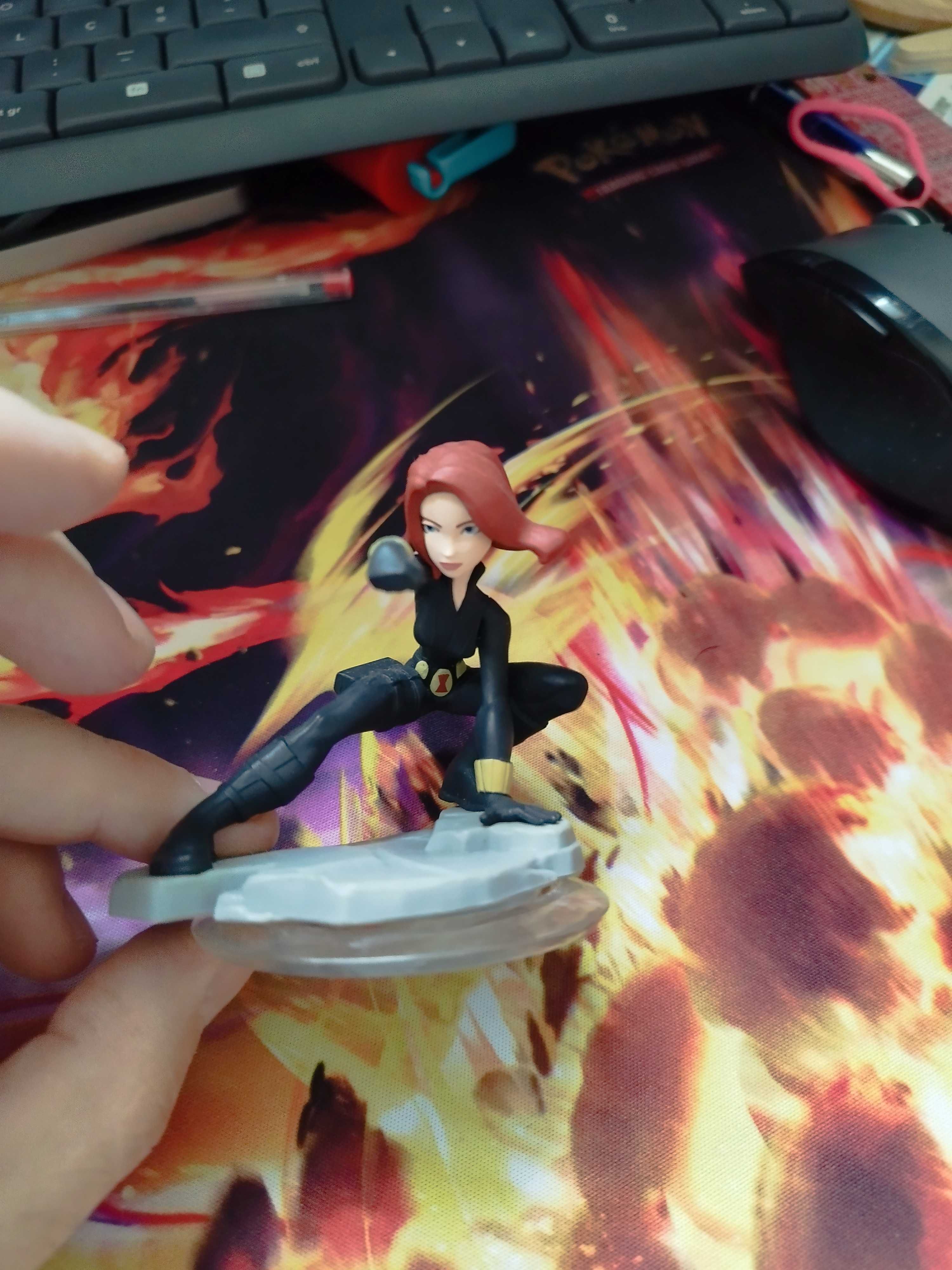 Figura plástica Black Widow da Marvel