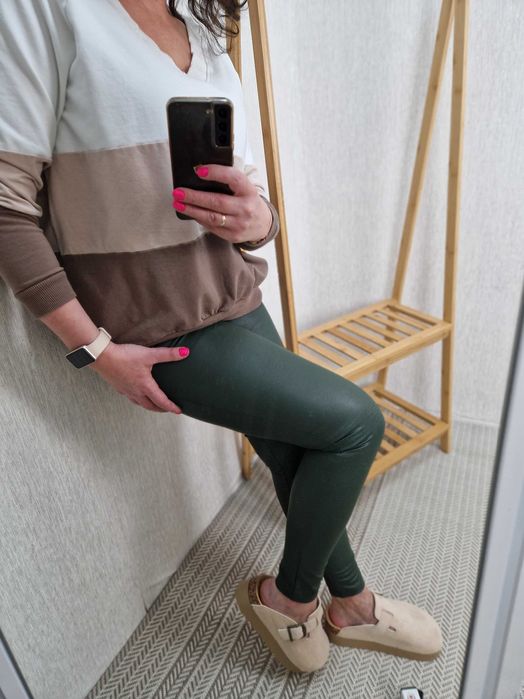 NOWE legginsy eko skóra wężowy print  S butelkowa zieleń