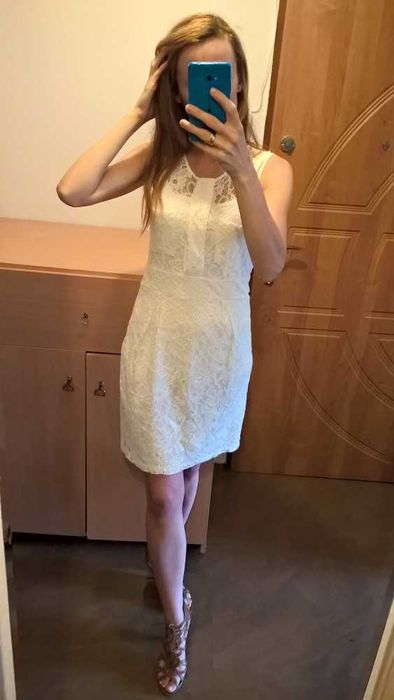 Elegancka koronkowa sukienka S-M Mango Suit kremowa ecru