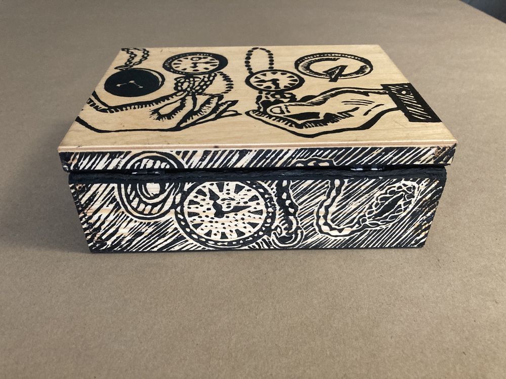 Pudełko na zegarki drewniane malowane z dedykacją