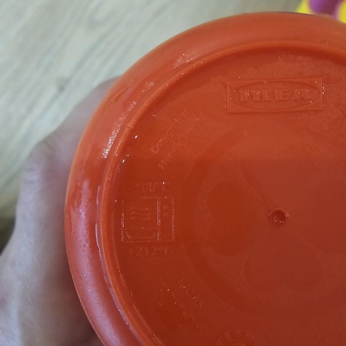 Zestaw naczyń plastikowych