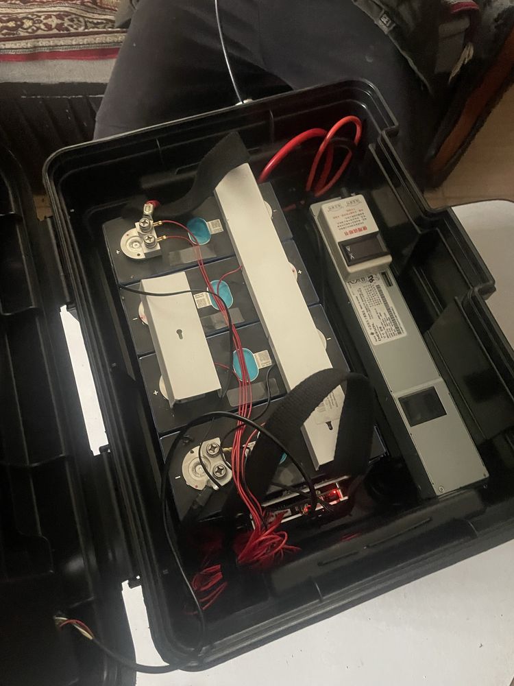 ДБЖ на 1,5 kw акумулятор 4,0 kw.