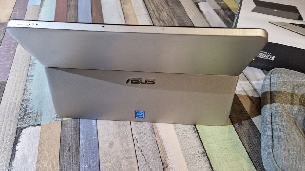 ASUS Transformer H103H