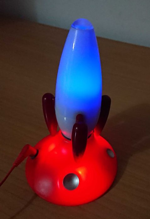 Luz de presença / luz noturna foguetão azul e vermelho para crianças