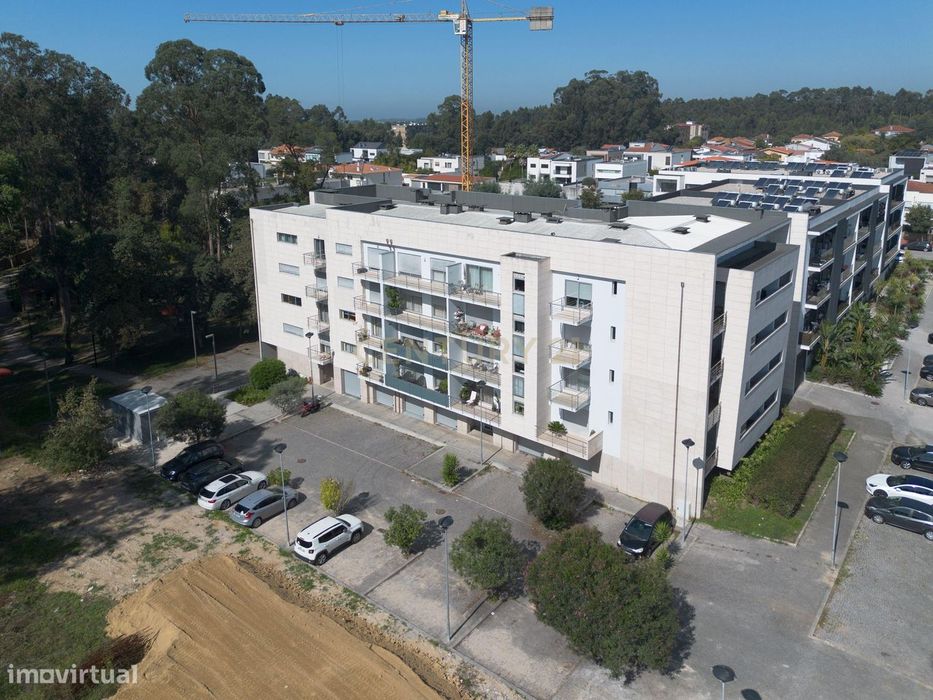 Apartamento T4 Duplex - Maia