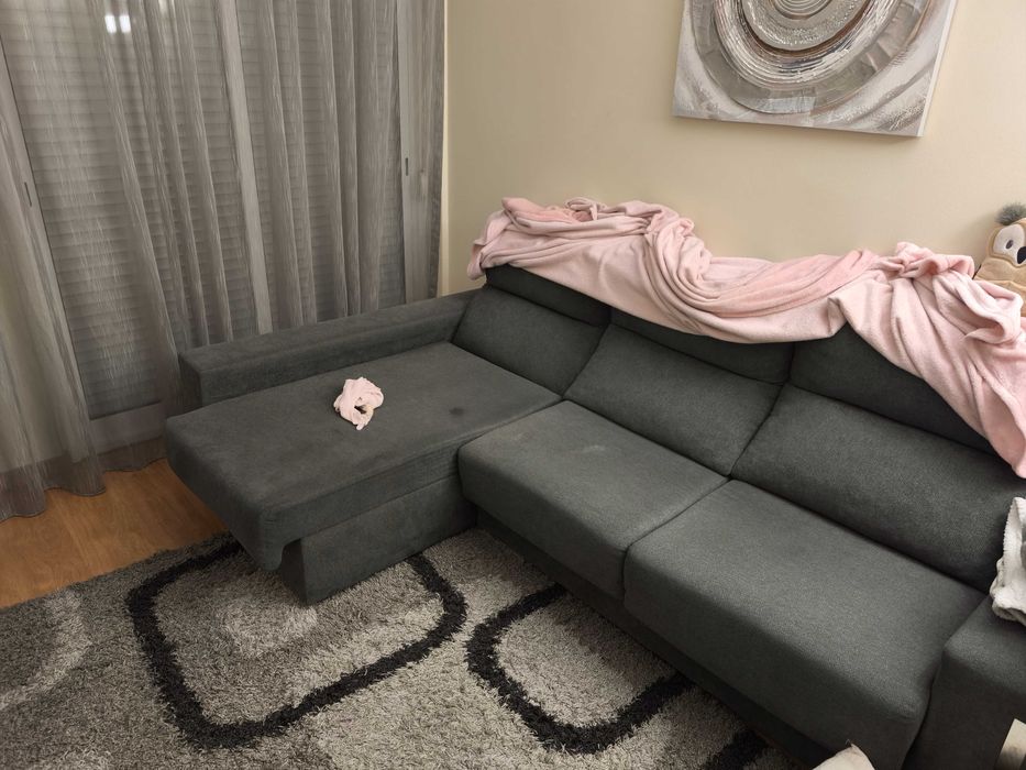 Sofá com chaise longue