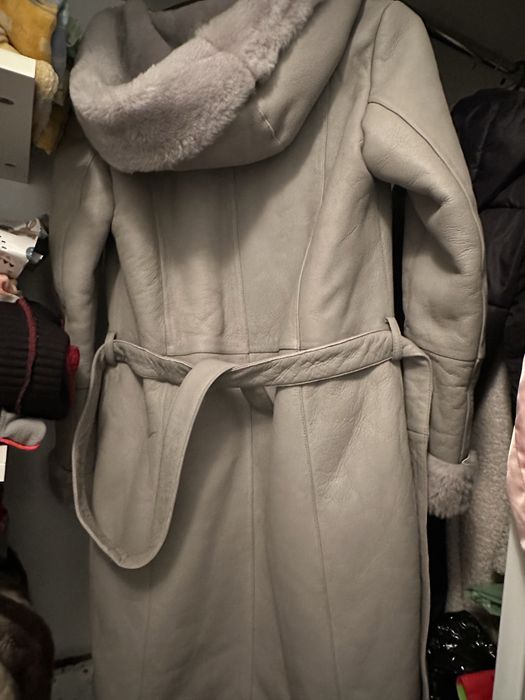 Kurtka z naturalnej owczej skóry Lacoste, rozmiar T36