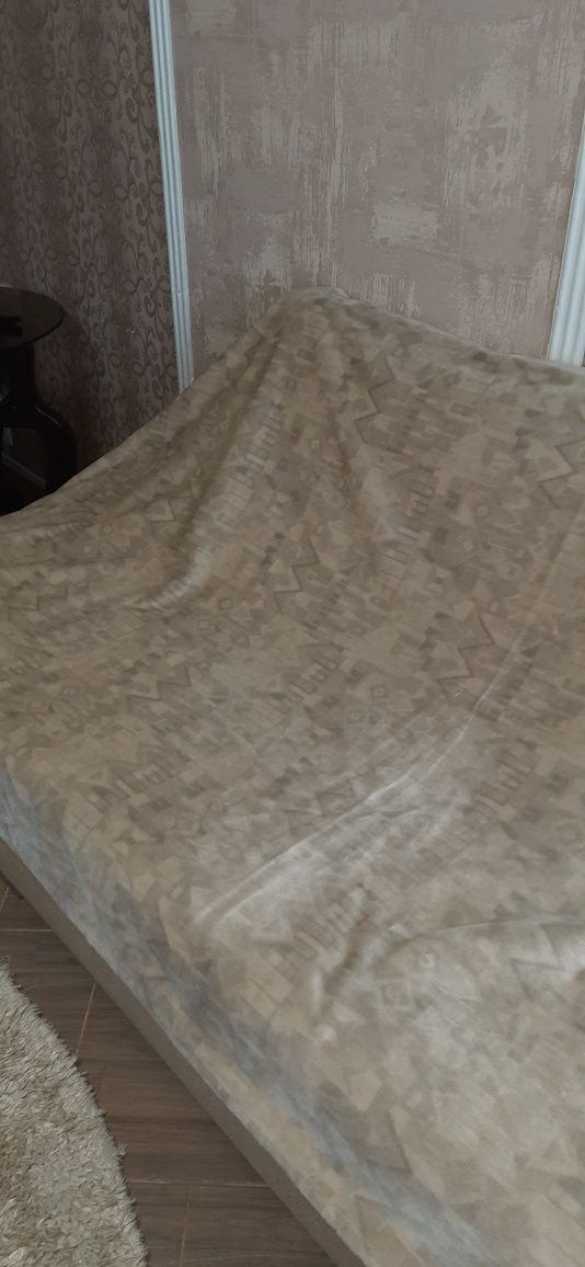 Продам покрывало.300грн.