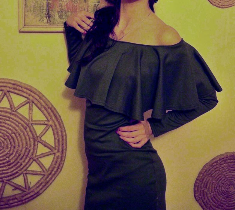 Плаття довге елегантне