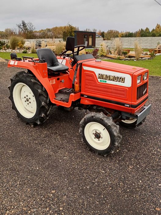 Minitraktor Hinomoto N189 4X4 wspomaganie