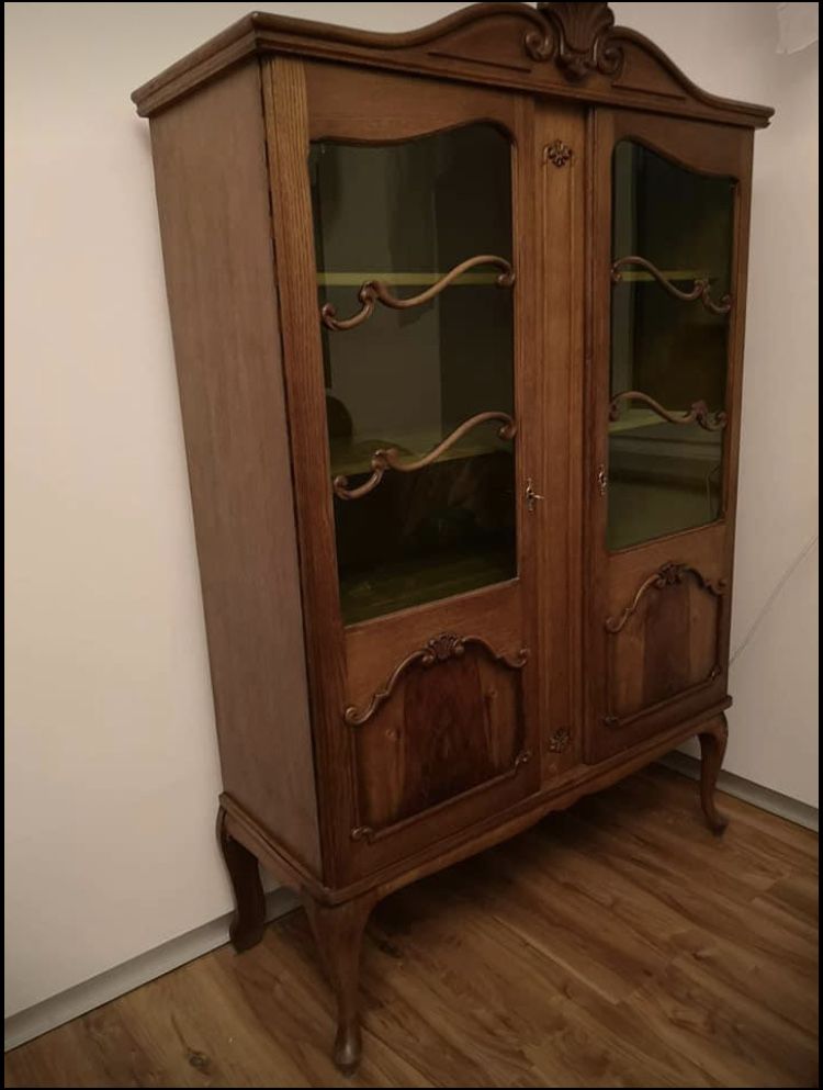 Piękne meble! W stylu ludwik! Stół, krzesła, komoda i regał.