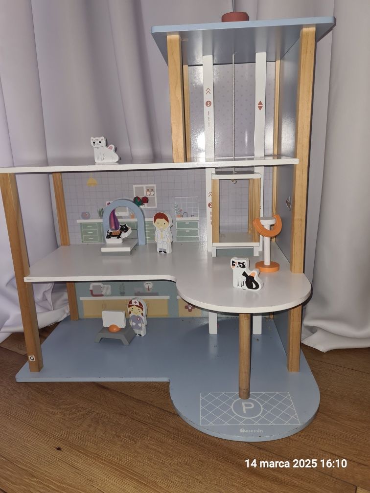 Elefun szpital domek dla lalek 3 piętra winda