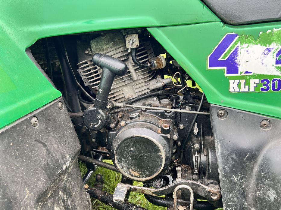 Quad 4x4 Kawasaki KLF 300