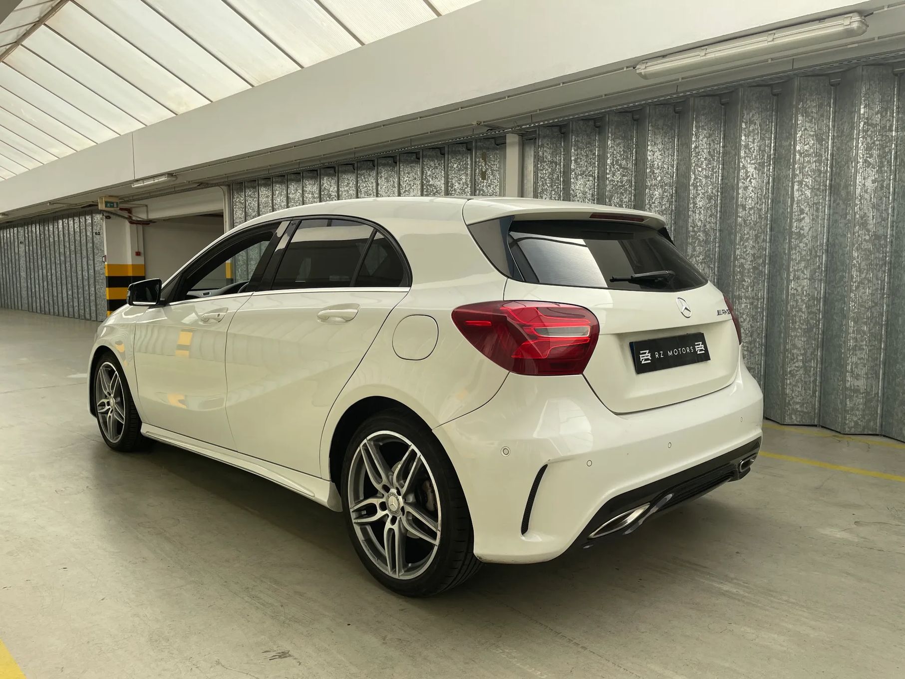 Mercedes-Benz A 180 d AMG Line